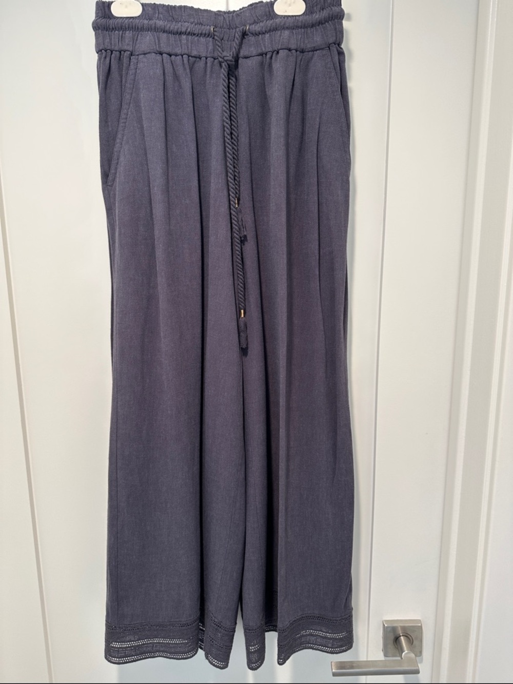 Wrap London elastic wide leg pant size 4 blue.